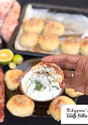 A picture of Burger stuffed potatoes bread.