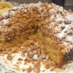 A picture of Jam Crumb Cake.