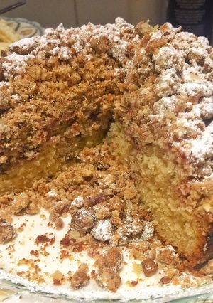 A picture of Jam Crumb Cake.