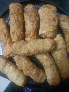 வெஜ் ஸ்ப்ரிங் ரோல்(veg spring roll recipe in tamil) செய்முறை முக்கிய புகைப்படம்