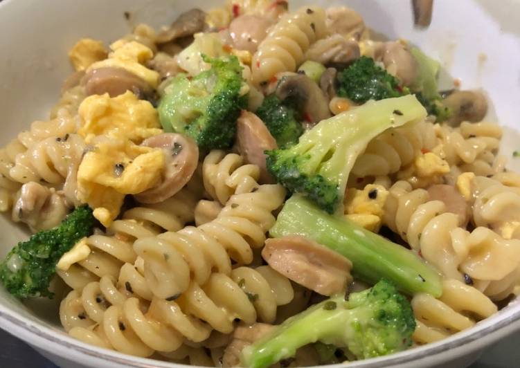 Resep Creamy broccoli pasta, Lezat Sekali