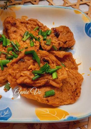 Hình của món Chả cá chiên mỡ hành.