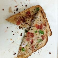 A picture of Schezwan sooji toast.
