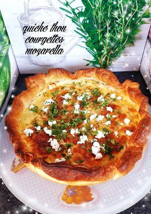 Une photo de Quiche thon courgettes mozzarella 😋