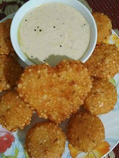 साबूदाना वड़ा (Sabudana vada recipe in hindi) रेसिपी मुख्य फोटो