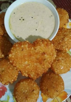 साबूदाना वड़ा (Sabudana vada recipe in hindi) रेसिपी मुख्य फोटो
