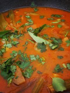 கருவாட்டு குழம்பு(karuvattu kulambu recipe in tamil) செய்முறை முக்கிய புகைப்படம்