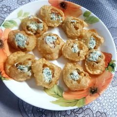 A picture of Gol gappa chat.