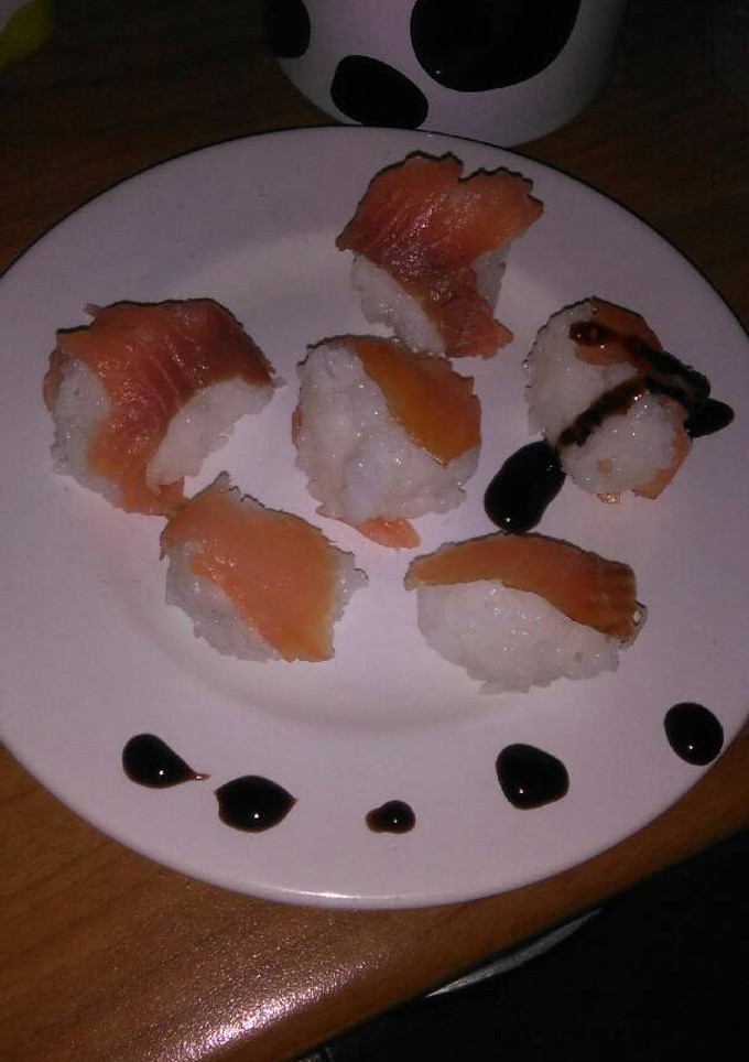 Una foto de Salmón sushi 🍣