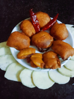 சக்கரை வள்ளி கிழங்கு பஜ்ஜி(sweet potato bajji recipe in tamil) செய்முறை முக்கிய புகைப்படம்