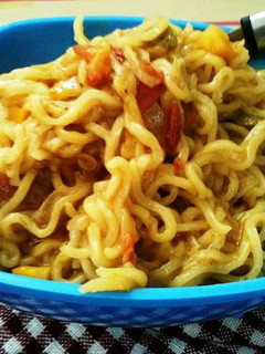 मसाला मैगी Masala maggi recipe in hindi रेसिपी मुख्य फोटो