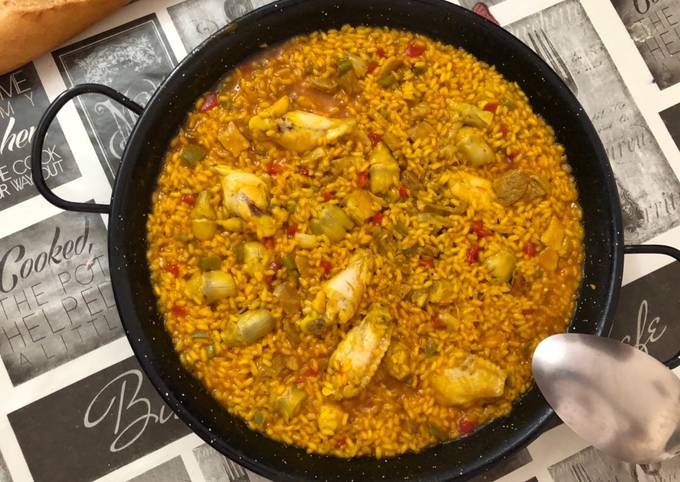 Paella de pollo y cerdo para tres Receta de grego&monica- Cookpad