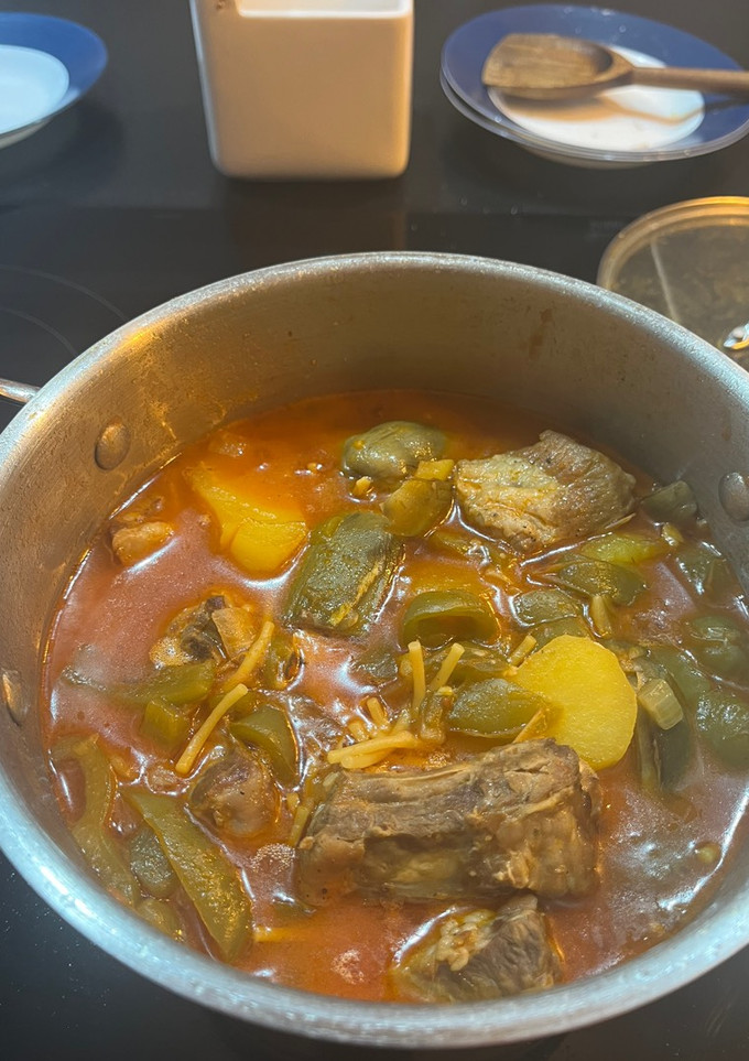 Una foto de Costillejas con Aletría