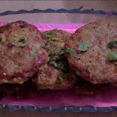 A picture of Chicken Chapli Kabab.