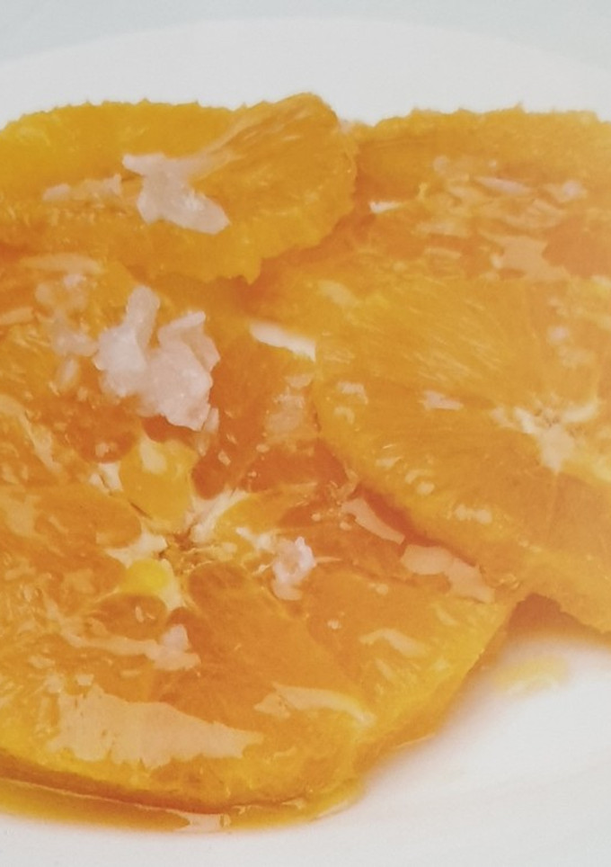 Una foto de Naranjas con miel aceite de oliva y sal