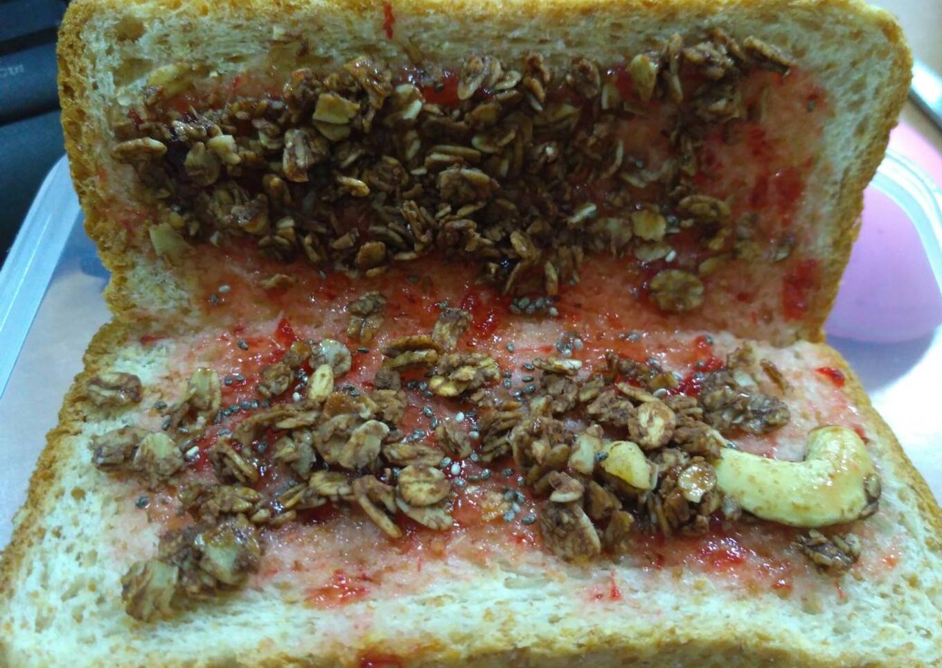 Roti gandum Granola (109kkal)