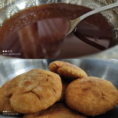 A picture of Rajasthani Special Khasta kachori with sweet chutney.