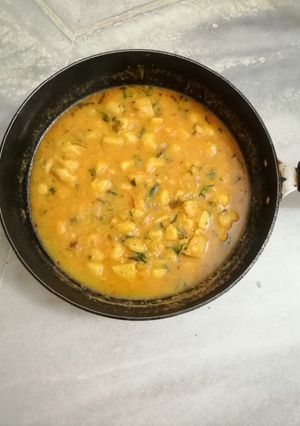 A picture of Sweet potato curry (chilakada dumpa kura).