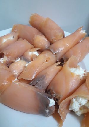 Foto principal de Rollitos de salmón ahumado y queso