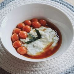 A picture of Bubur Sum Sum (Indonesian Sweet Coconut Rice Porridge).