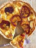 Quiche à la tomate et au fromage