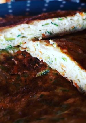 Foto di Frittata espressa con zucchina, carota e salsa di soia