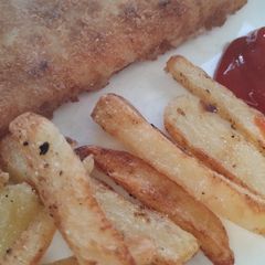 A picture of Fish & chips gluten free.