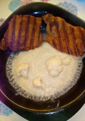 Fűszeres karaj, karfiol pürével recept fotója