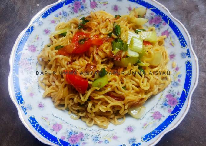 6 Cara Memasak Oseng Mie Telor Pokcoy Yang Cepat Cookandrecipe Com