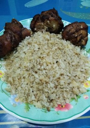 Hình của món Cơm chiên đùi gà nướng.