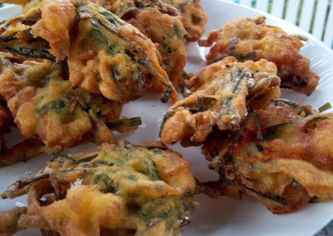 Resipi Cucur Udang Banyak Kucai Oleh Rose Nani Nizah Nayan Cookpad