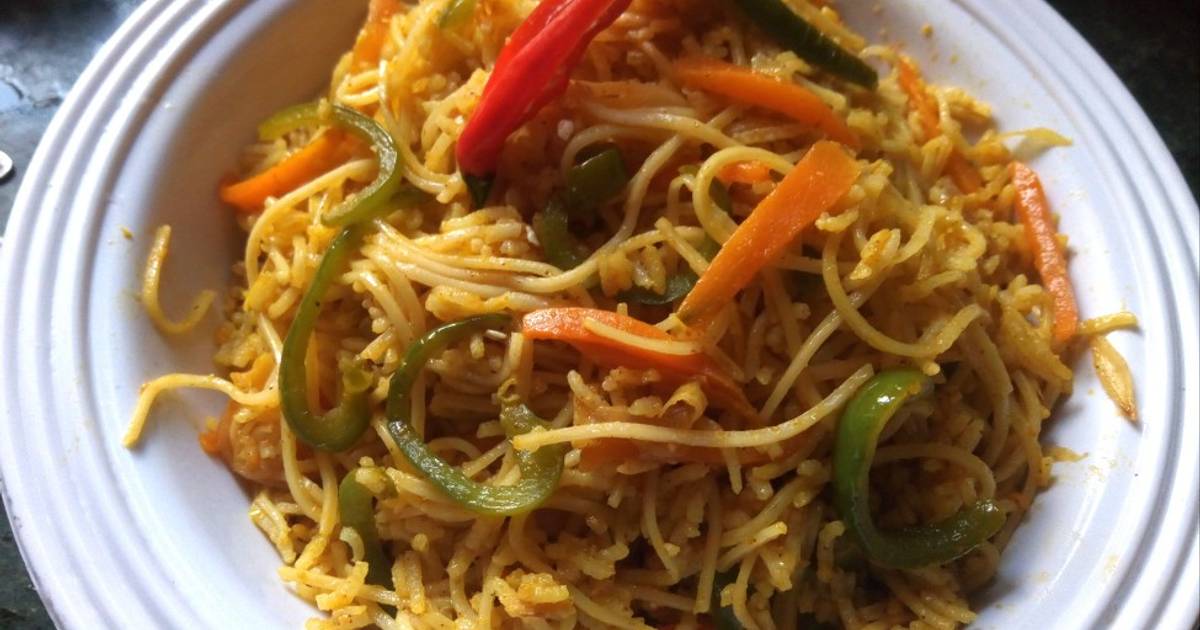 Shanghai Singapore Rice Noodles Recipe by Vijeta Priyam Cookpad