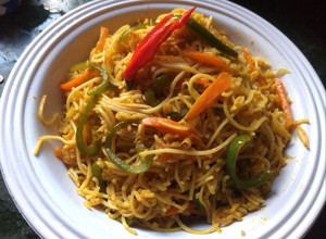 A picture of Shanghai Singapore Rice Noodles.