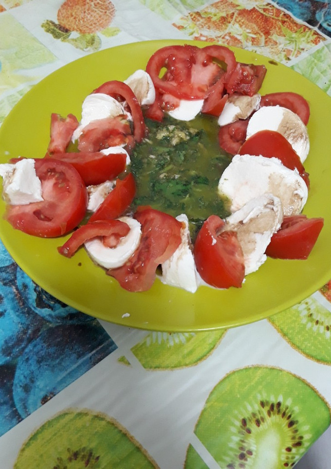 Una foto de Ensalada caprese