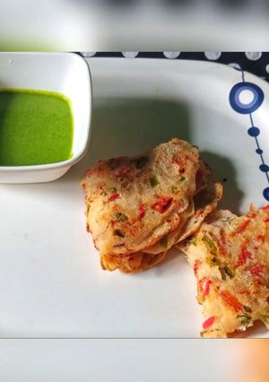 मैदा और सूजी का चीला(Maida saur Suji cheela recipe in Hindi) रेसिपी मुख्य फोटो