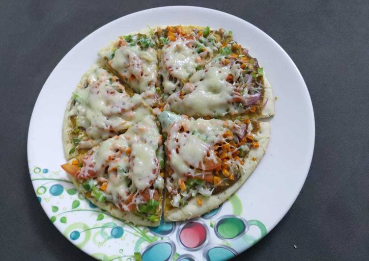 Step-by-Step Guide to Make Award-winning Cheesy veg pizza