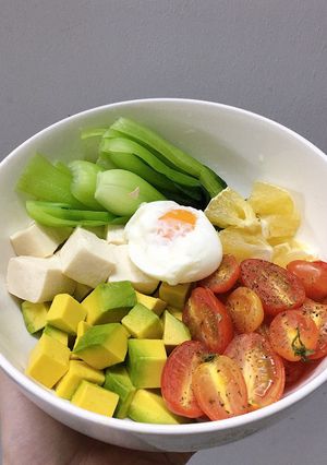 Hình của món Haiwaii Poke Bowl.