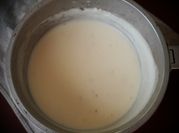 Una foto de como hacer bechamel fácil rapida y