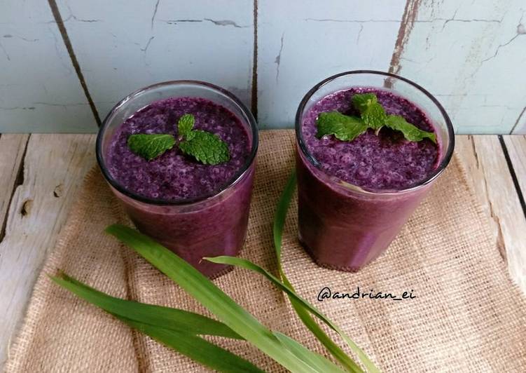 Langkah membuat Banana Blackberry Smoothies enak