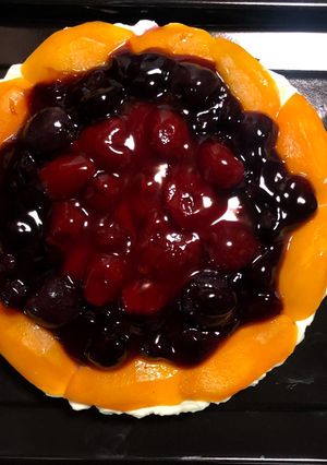รูปของ FRUITY CHEESE PIES 😋