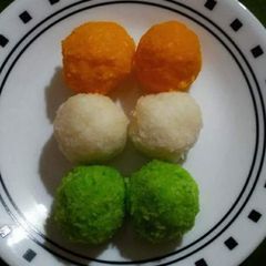 A picture of Tri Colour Coconut Laddu.