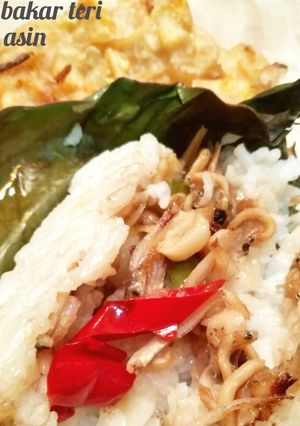 Foto resep Nasi bakar teri asin