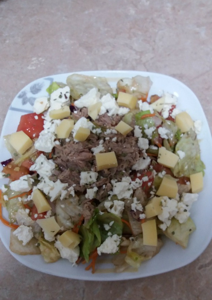 Una foto de Ensalada con queso feta