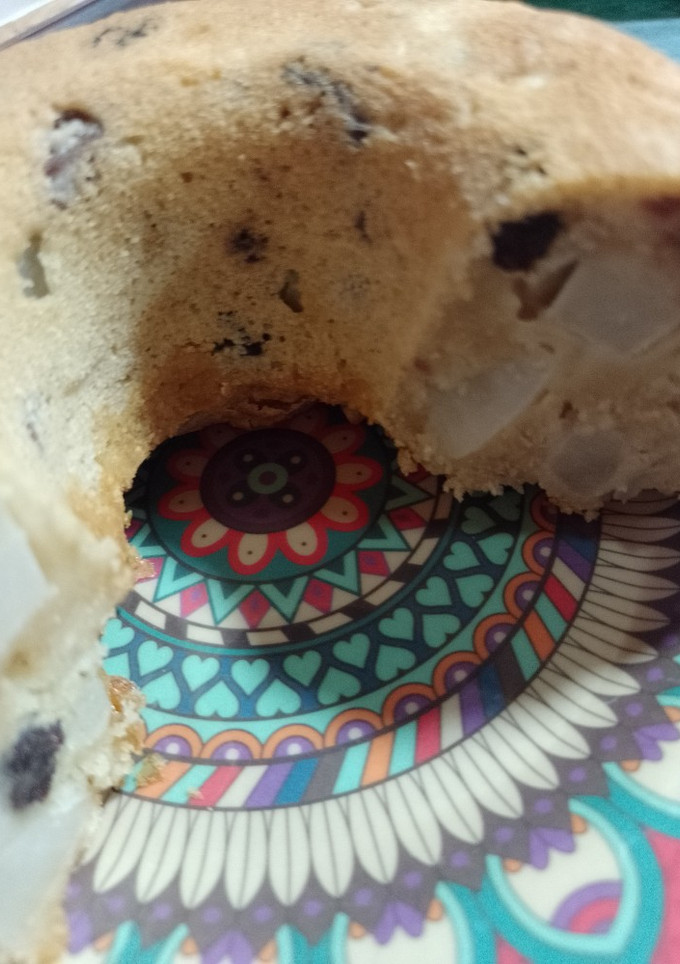 Una foto de Budín de avena con pasas, nueces y pera 🍐