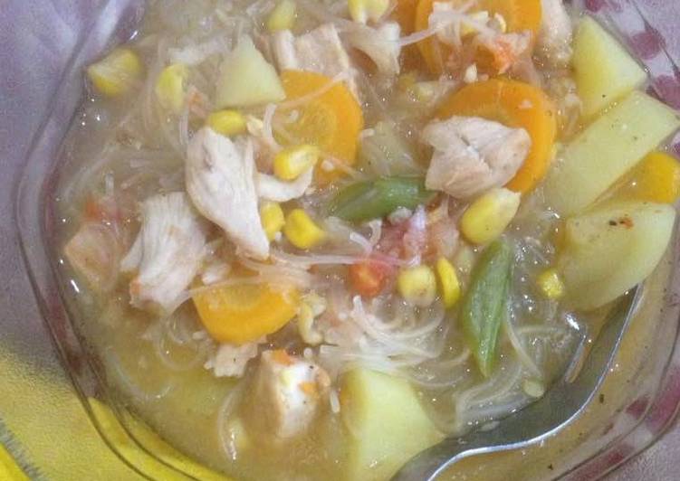 Sop bihun campur