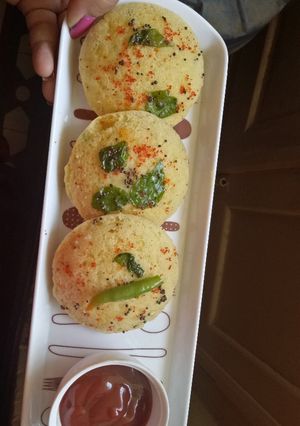 बेसन का ढोकला रेसिपी मुख्य फोटो