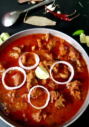 পাঞ্জাবী মটন কারি (punjabi mutton curry recipe in bengali) রেসিপির প্রধান ছবি