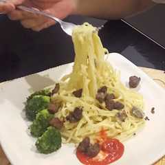 รูปของ Fettucini Carbonara with Wagyu cube(tanpa cream kental)