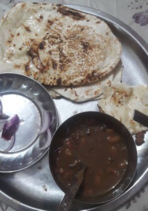 A picture of Dal makhani.