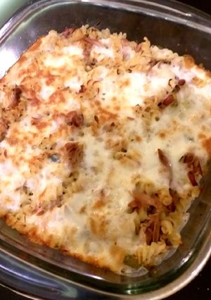 A picture of Easy canned tuna pasta bake.
